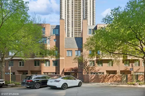 1720 N Lasalle Dr #23, Chicago, IL 60614