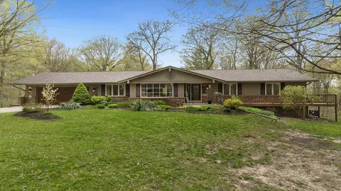 3400 E Whitaker Rd, Byron, IL 61010