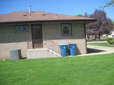 1620 8th St, Peru, IL 61354 photo 2
