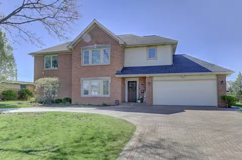 7823 W Winona St, Norridge, IL 60706