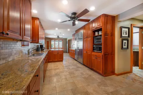 2401 W Wright Rd, Prairie Grove, IL 60012 photo 10
