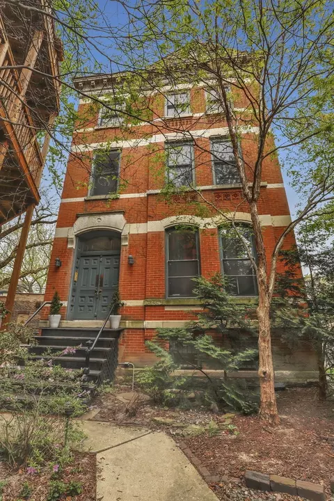 1945 W Evergreen Ave #GR, Chicago, IL 60622