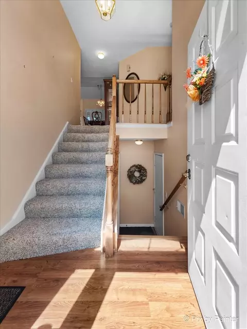 Entry Way - 953 Interloch Ct, Algonquin, IL 60102 photo 1 of 1