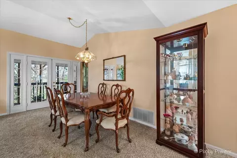 Dining - 953 Interloch Ct, Algonquin, IL 60102 photo 1 of 4