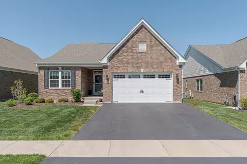 2035 Royalglen Dr, New Lenox, IL 60451