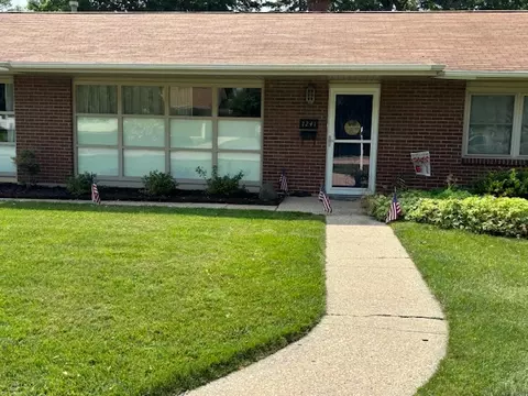 1241 Tilton Park Dr, Rochelle, IL 61068