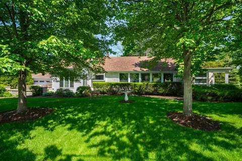 5714 George St, Richmond, IL 60071