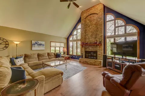 Living - 213 Miller St, Beecher, IL 60401 photo 1 of 7