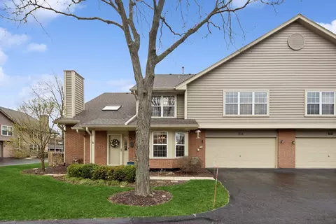 8057 Capra Trl, Darien, IL 60561