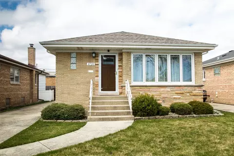 4720 N Sayre Ave, Harwood Heights, IL 60706