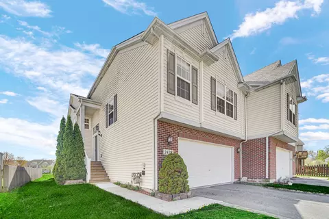 2428 Timber Springs Dr, Joliet, IL 60432