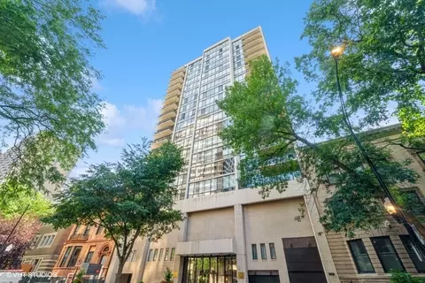 1516 N State Pkwy #16C, Chicago, IL 60610