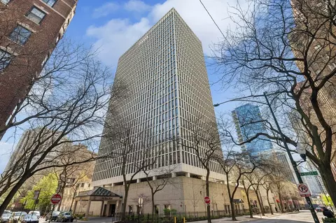 1 E Scott St #1006, Chicago, IL 60610