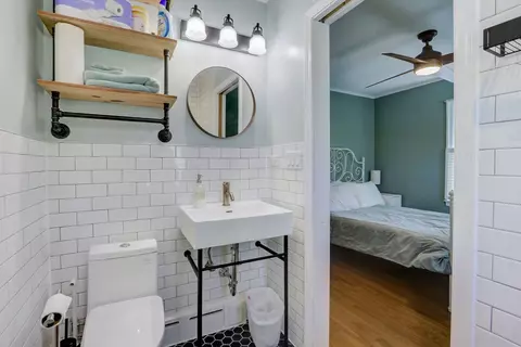 621 Van St, Elgin, IL 60123 photo 23