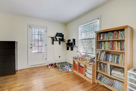 621 Van St, Elgin, IL 60123 photo 30