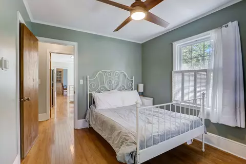 621 Van St, Elgin, IL 60123 photo 22