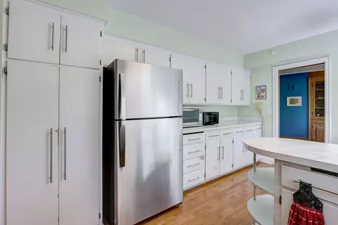 621 Van St, Elgin, IL 60123 photo 13