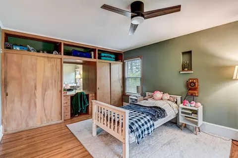 621 Van St, Elgin, IL 60123 photo 15