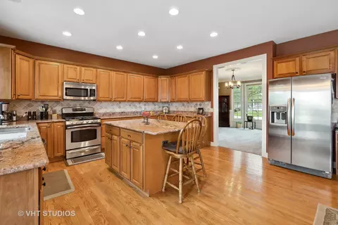 212 Ream Dr, Elburn, IL 60119 photo 6