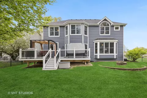 212 Ream Dr, Elburn, IL 60119 photo 2