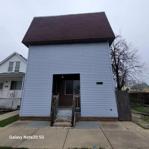 12719 Lincoln St, Blue Island, IL 60406