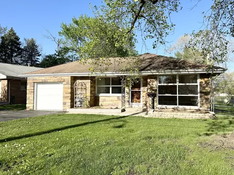 460 S Wall St, Kankakee, IL 60901