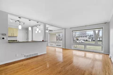 Other - 204 Dulles Rd, Des Plaines, IL 60016 photo 1 of 9