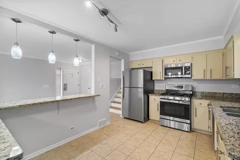 Kitchen - 204 Dulles Rd, Des Plaines, IL 60016 photo 1 of 4
