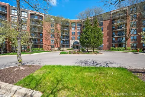 509 Aurora Ave #103, Naperville, IL 60540