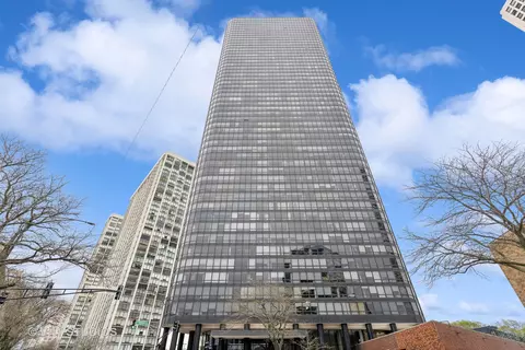 5415 N Sheridan Rd #1215, Chicago, IL 60640