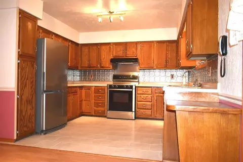 Kitchen - 1004 12 S Adelaide St, Normal, IL 61761 photo 1 of 4