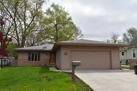 1004 12 S Adelaide St, Normal, IL 61761