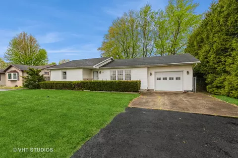 1106 Sunset Dr, Wilmington, IL 60481