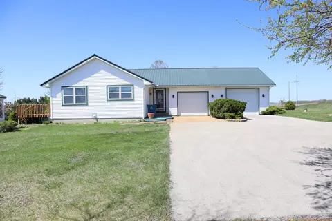 11360 N 3000 Ave, Walnut, IL 61376