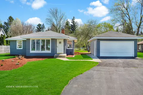 25 W745 Armbrust Ave, Wheaton, IL 60187