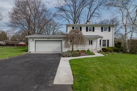 5202 May Ave, Richmond, IL 60071