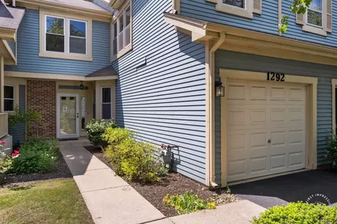 1292 Tennyson Ln, Naperville, IL 60540