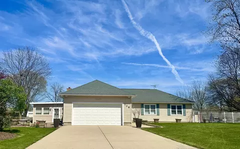 708 Maryknoll Dr, Lockport, IL 60441
