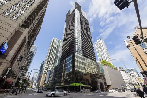 10 E Ontario St #3008, Chicago, IL 60611