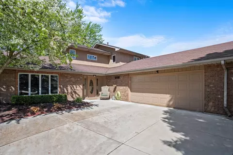 817 Piper Dr, New Lenox, IL 60451