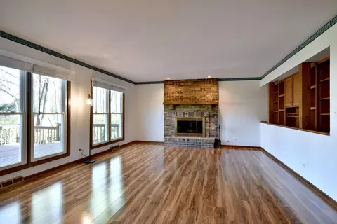 Living - 809 Biltmore Ct, Naperville, IL 60563 photo 2 of 2