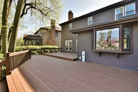 Exterior - 809 Biltmore Ct, Naperville, IL 60563 photo 4 of 6