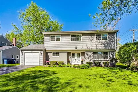 430 Birchwood Ave, Deerfield, IL 60015