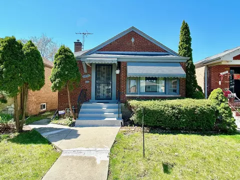 14522 S Parnell Ave, Riverdale, IL 60827