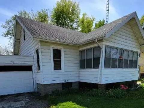 848 E Station St, Kankakee, IL 60901