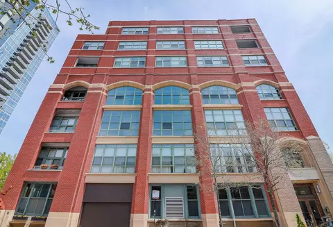 2001 S Calumet Ave #503, Chicago, IL 60616