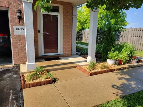 10235 Mulberry Ave #I, Bridgeview, IL 60455