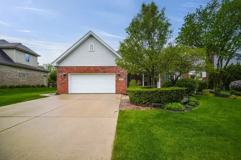 415 Siesta Dr, New Lenox, IL 60451