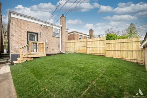 Exterior - 512 E 95th St, Chicago, IL 60619 photo 2 of 4