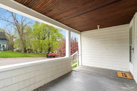 Exterior - 719 E 3rd St, Dixon, IL 61021 photo 5 of 7